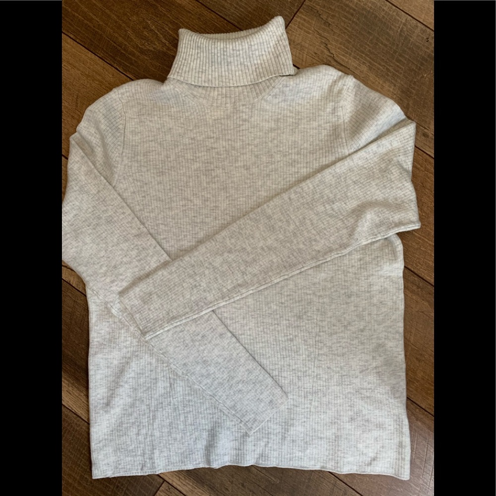 a new day light heather gray turtleneck sweater